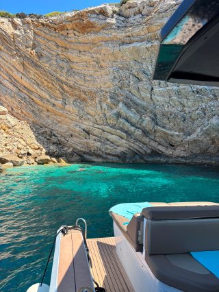 Secrets of Vis🪸

#hvar #pakleniislands #visisland🇭🇷 #boattrip