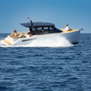 Get Luxury Experience in Hvar!

#hvarisland #hvarcroatia #boatli...